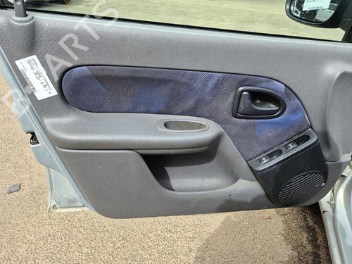 Forreste venstre beklædning RENAULT CLIO II (BB_, CB_) 1.6 (B/CB0D, BB00) (90 hp) 22122759