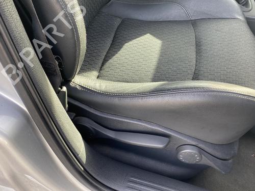 Used Right front seat Right front seat RENAULT LAGUNA II (BG0/1_) 2.0 16V (BG00, BG0K, BG0P, BG0W) (135 hp) 30133294 30133294