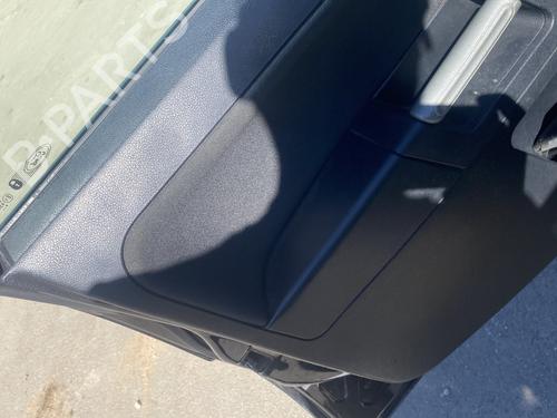 Forreste venstre beklædning Forreste venstre beklædning FORD FUSION (JU_) 1.6 TDCi (90 hp) 33843083 33843083