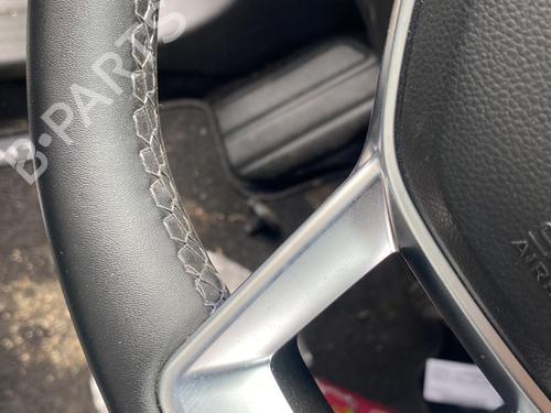 Steering wheel RENAULT CLIO V (B7_) 1.0 TCe 90 (B7MT) | BP26431400C49 