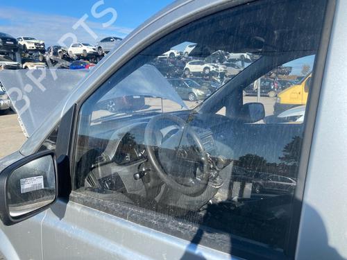 Used Front left door window Front left door window 39042408 39042408