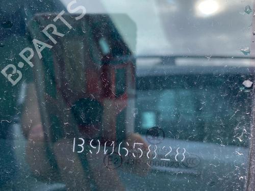 Used Rear right door window Rear right door window 39215338 39215338