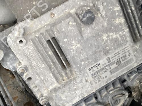 Used Engine control unit (ECU) PEUGEOT EXPERT Van (VF3A_, VF3U_, VF3X_) 1.6 HDi 90 16V (90 hp) 31024876