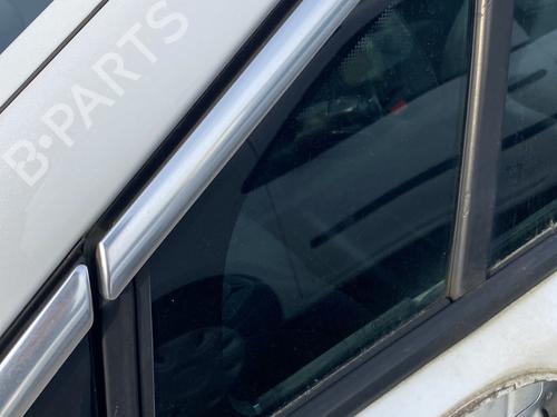 front-left-quarter-glass-peugeot-3008-i-mpv-0u_-2009-2010-2011-2012-2013-2014-2015-2016-2017-30199957 main image