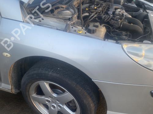 Used Right front fenders PEUGEOT 407 (6D_) 1.6 HDi 110 (6D9HZC, 6D9HYC) (109 hp) 32030834