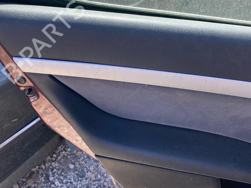 Venstre bakpanel Venstre bakpanel PEUGEOT 407 (6D_) 2.0 HDi 135 (6DRHRH, 6DRHRE, 6DRHRG, 6DRHRJ) (136 hp) 34220712 34220712