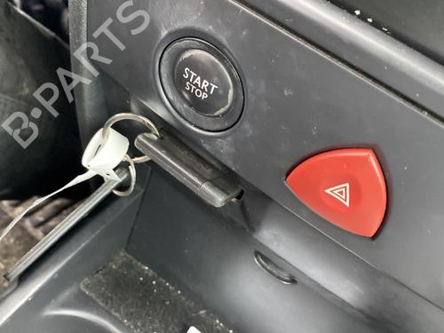 Used Card reader RENAULT MEGANE II (BM0/1_, CM0/1_) 1.9 dCi (BM0G, CM0G) (120 hp) 32385809