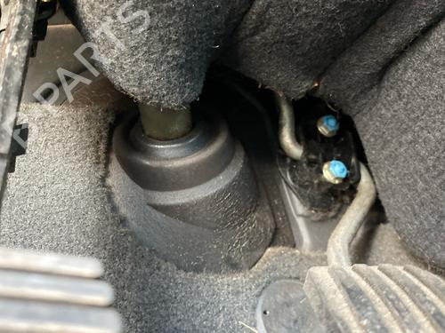 Used Steering column Steering column 37527186 37527186