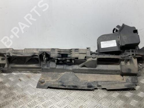 Used Hood lock PEUGEOT 308 II (LB_, LP_, LW_, LH_, L3_) 1.5 BlueHDI 100 (102 hp) 19909642