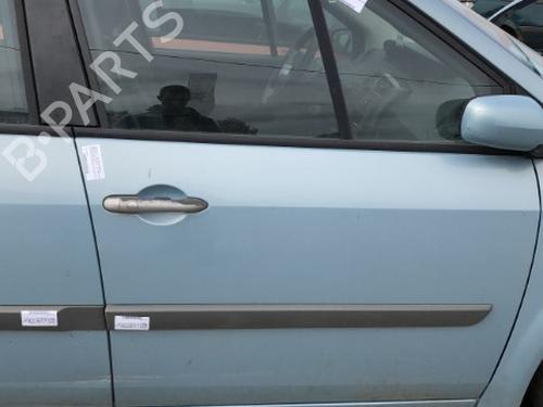 Used Right front door RENAULT SCÉNIC II (JM0/1_) 1.5 dCi (JM1E, JM16) (106 hp) 22126540