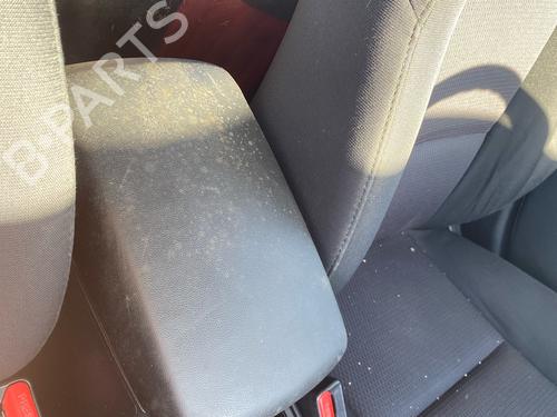 Armrest / Center console MAZDA 3 (BK) 2.0 MZR-CD (BK14) | BP39426608I20 - Image 2