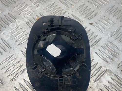 Used Right mirror glass Right mirror glass 38072070 38072070