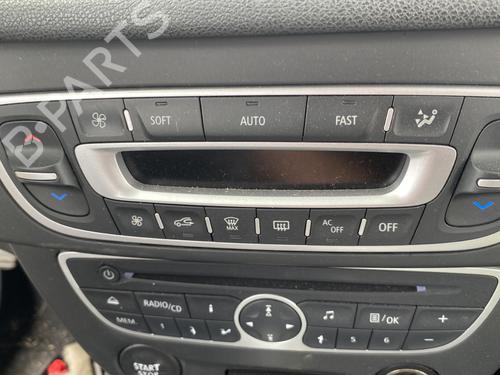 Commande Chauffage RENAULT MEGANE III Hatchback (BZ0/1_, B3_) 1.5 dCi (BZ09, BZ0D, BZ1W, BZ29, BZ14) (110 hp) 26940102