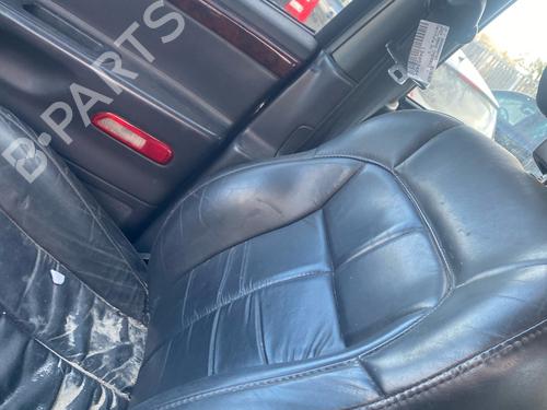 Used Right front seat Right front seat JEEP GRAND CHEROKEE II (WJ, WG) 3.1 TD 4x4 (140 hp) 39750867 39750867