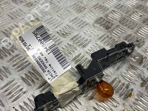 Used Lamp holder Lamp holder DACIA SANDERO 1.4 (BS0C, BS0A, BS0G, BS1F, BS0E) (75 hp) 40064144 40064144