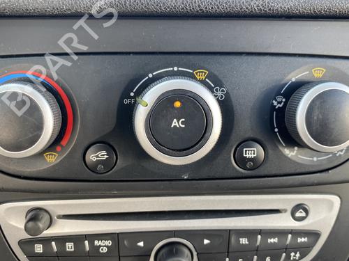 climate-control-renault-megane-iii-hatchback-bz01_-b3_-2008-26594394 main image