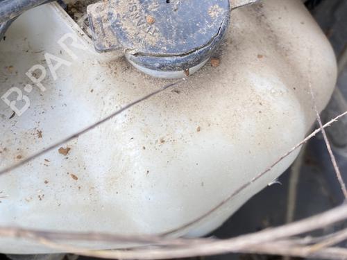 Used Windscreen washer tank Windscreen washer tank 33117009 33117009