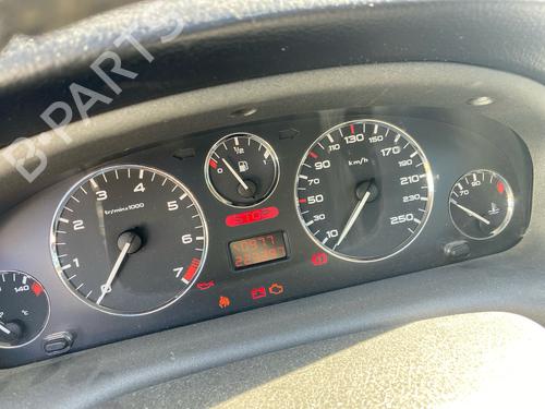 Used Instrument cluster Instrument cluster PEUGEOT 406 Coupe (8C) 2.0 16V (135 hp) 39899671 39899671