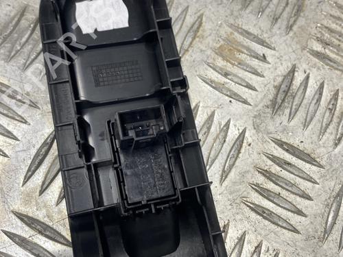 Used Right rear window switch Right rear window switch SKODA SUPERB III (3V3) 2.0 TDI (190 hp) 20220271 20220271