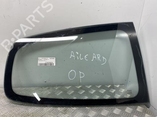 Panel rude bagtil højre RENAULT TWINGO II (CN0_) 1.2 16V (CN04, CN0B) (75 hp) 23784790