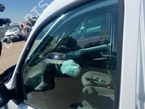 front-left-door-window-renault-kangoo-express-fc01_-1997-37200932 main image
