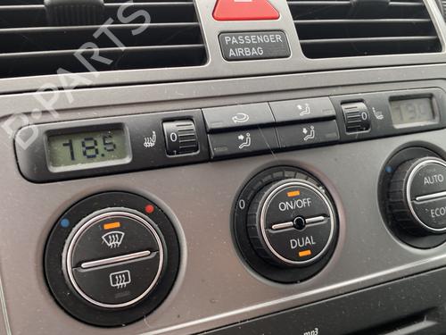 AC Styreenhet / Manøvreringsenhet VW TOURAN (1T1, 1T2) 2.0 TDI (140 hp) 28601783