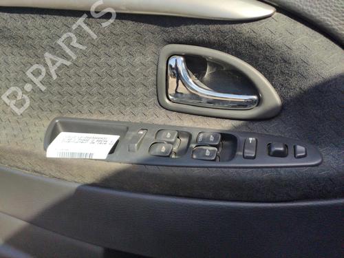 Used Left front window switch VOLVO V40 Estate (645) 1.9 DI (115 hp) 22112402