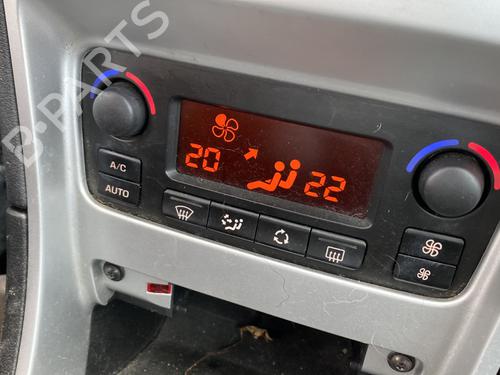 climate-control-peugeot-307-3ac-2000-2001-2002-2003-2004-2005-2006-2007-2008-2009-2010-2011-2012-31857155 main image