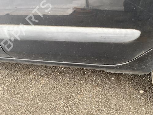 Używane Listwa drzwi RENAULT CLIO II (BB_, CB_) 1.5 dCi (B/CB07) (65 hp) 26974707