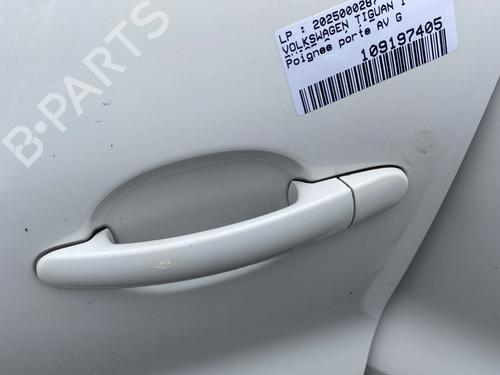 front-left-exterior-door-handle-vw-tiguan-5n_-2007-2008-2009-2010-2011-2012-2013-2014-2015-2016-2017-2018-27493934 main image