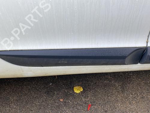 Used Door moulding trim RENAULT MEGANE III Hatchback (BZ0/1_, B3_) 1.5 dCi (BZ09, BZ0D, BZ1W, BZ29, BZ14) (110 hp) 29893504