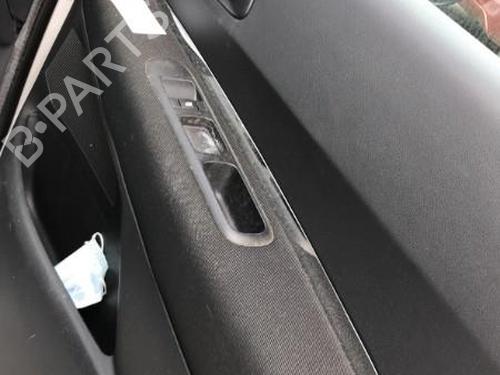 Used Front right panel PEUGEOT 5008 (0U_, 0E_) 1.6 HDi (110 hp) 22120205
