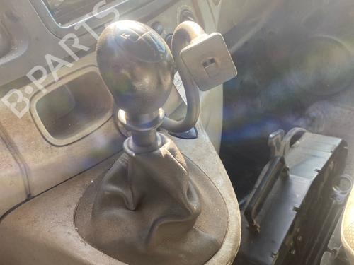 Shift knob RENAULT TRAFIC II Van (FL) 2.0 dCi 90 (FL0H, FL00, FL01, FL0M, FL0P, FL0S) | BP36048272I34 - Image 3
