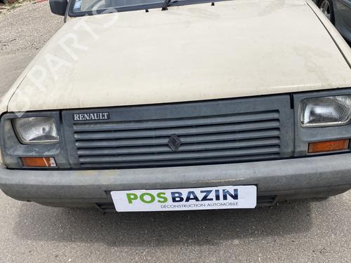 Used Grille RENAULT RAPID Box Body/MPV (F40_, G40_) 1.1 (48 hp) 27675805