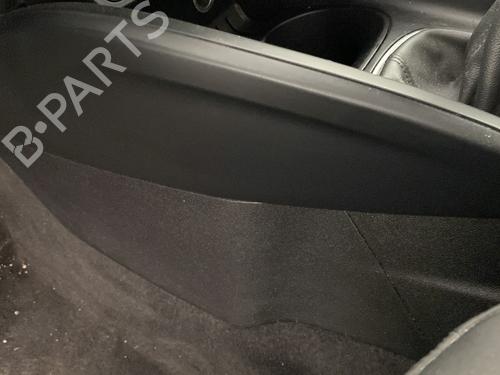 Used Middle console AUDI A1 (8X1, 8XK) 1.6 TDI (105 hp) 30395907