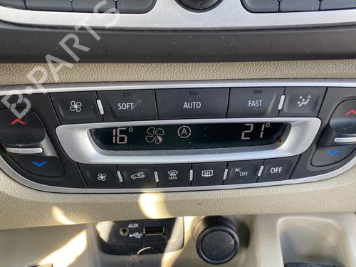 Climate control RENAULT SCÉNIC III (JZ0/1_) 1.5 dCi | BP27319027I5 