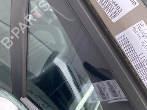 Used Front right quarter glass Front right quarter glass 31136792 31136792