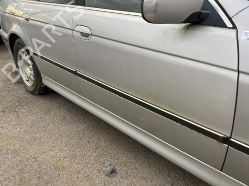 right-front-door-bmw-5-e39-1995-1996-1997-1998-1999-2000-2001-2002-2003-23784811 main image