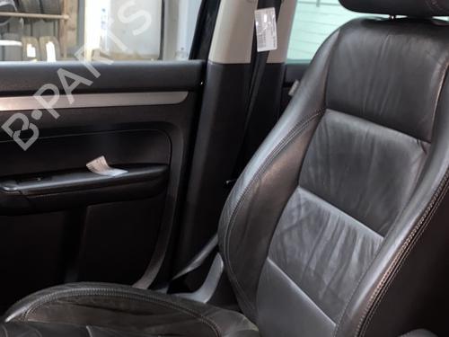 Sedile anteriore destro VW TOURAN (1T1, 1T2) 2.0 TDI (136 hp) 31953883