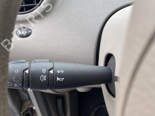 switch-renault-twingo-ii-cn0_-2007-26954597 main image