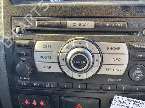 Used Radio NISSAN X-TRAIL II (T31) 2.0 dCi 4x4 (150 hp) 30821303