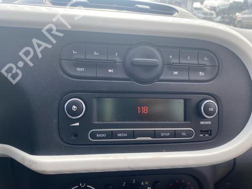 Used Radio Radio 38072034 38072034