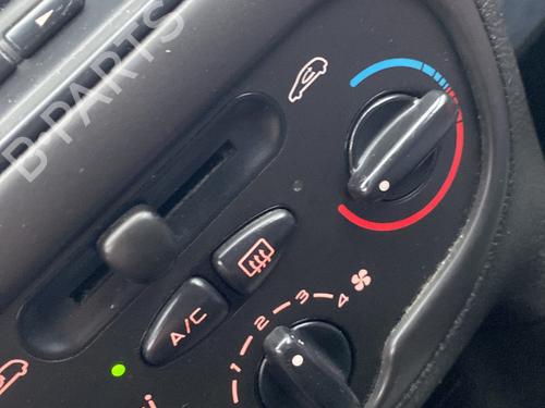 Used Climate control PEUGEOT 206 Hatchback (2A/C) 1.4 i (75 hp) 23784257