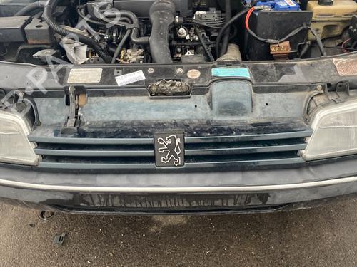 Grill PEUGEOT 405 II (4B) 1.6 (88 hp) 32385816