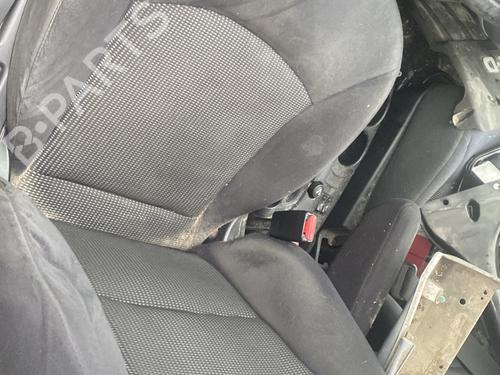 Used Left front seat Left front seat MITSUBISHI GRANDIS (NA_W) 2.0 DI-D (NA8W) (136 hp) 30646643 30646643