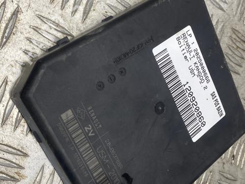 Used Fuse box RENAULT KANGOO Express (FW0/1_) 1.5 dCi 95 (FW16) (95 hp) 32218233