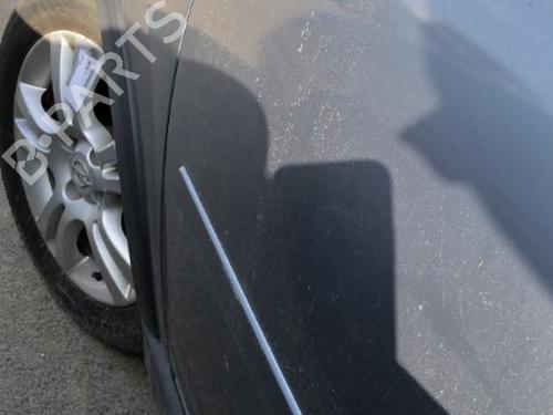 Used Left front door Left front door 22122971 22122971
