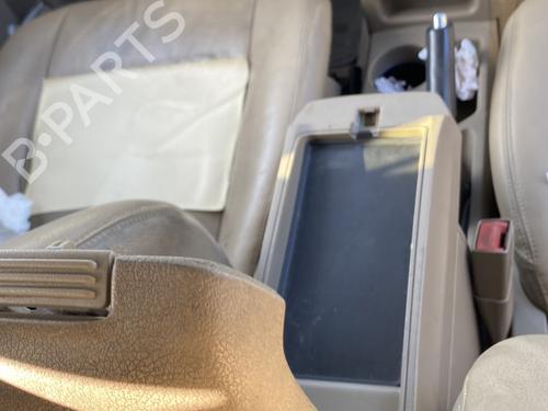 Used Armrest / Center console Armrest / Center console JEEP COMPASS (MK49) 2.2 CRD 4x4 (163 hp) 29318099 29318099