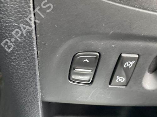 Used Left front window switch DACIA SANDERO II 1.2 (75 hp) 26409976