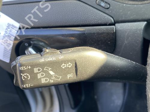 Used Steering column stalk VW JETTA IV (162, 163, AV3, AV2) 1.6 TDI (105 hp) 32680792